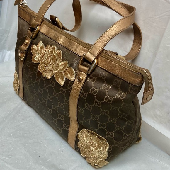 Vintage, Rare, Gucci, GG Brown and Gold Coated Canvas Handbag (12in x 9in x 4in) - Picture 4 of 15